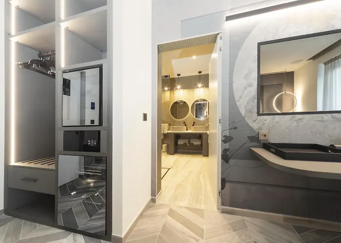 Oda ve Kahvaltı Tritone Luxury Piazza Del Popolo