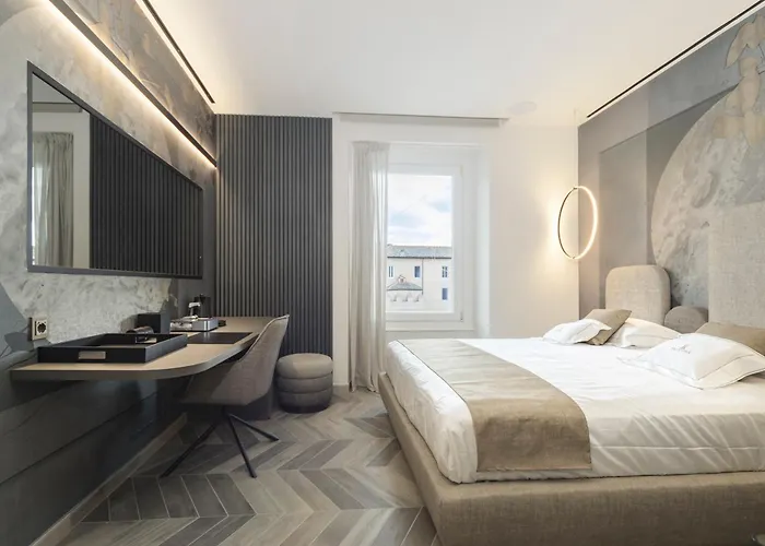 Oda ve Kahvaltı Tritone Luxury Piazza Del Popolo